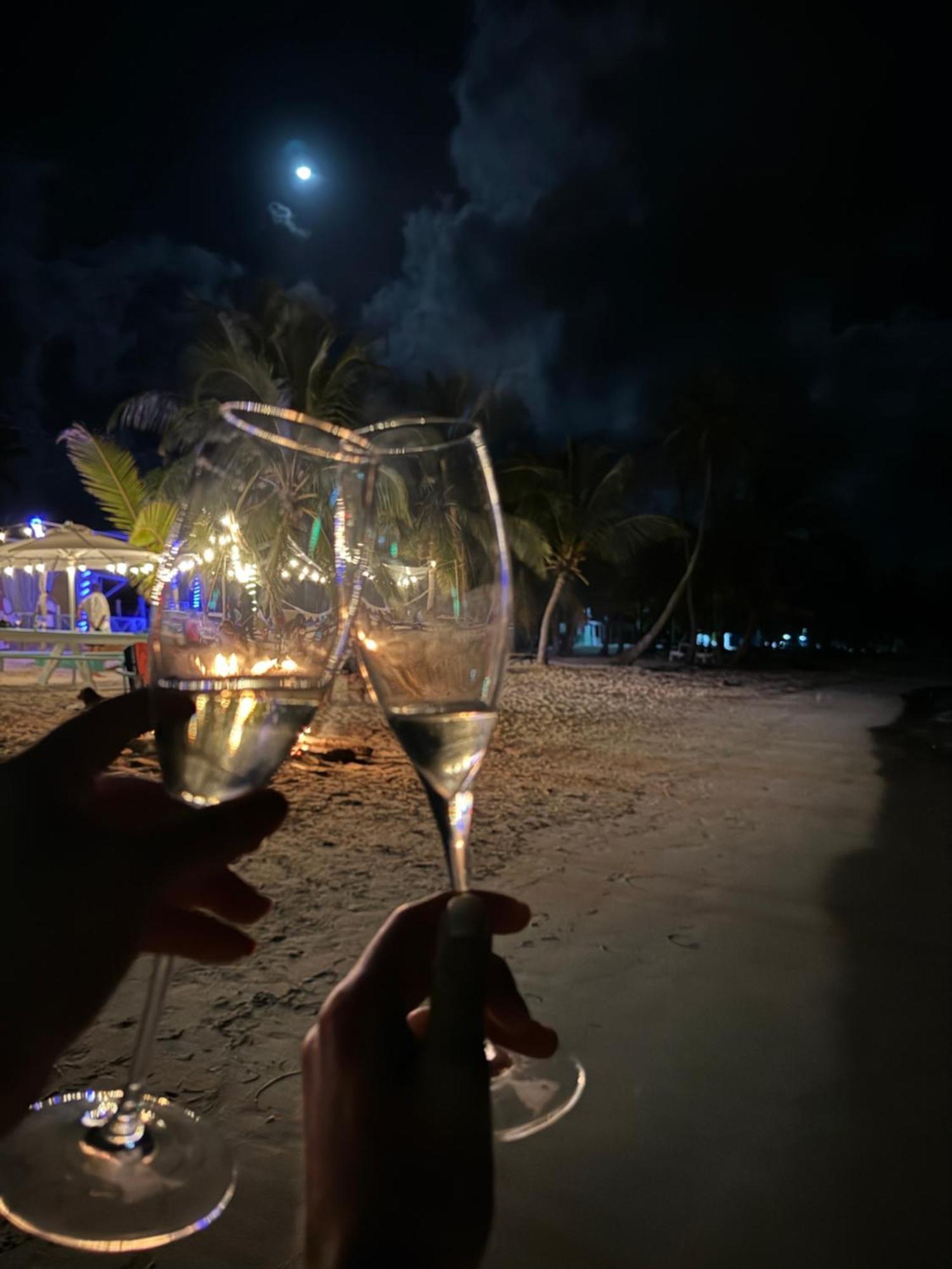 Casa Rosada Beach Front Mano Juan Kültér fotó